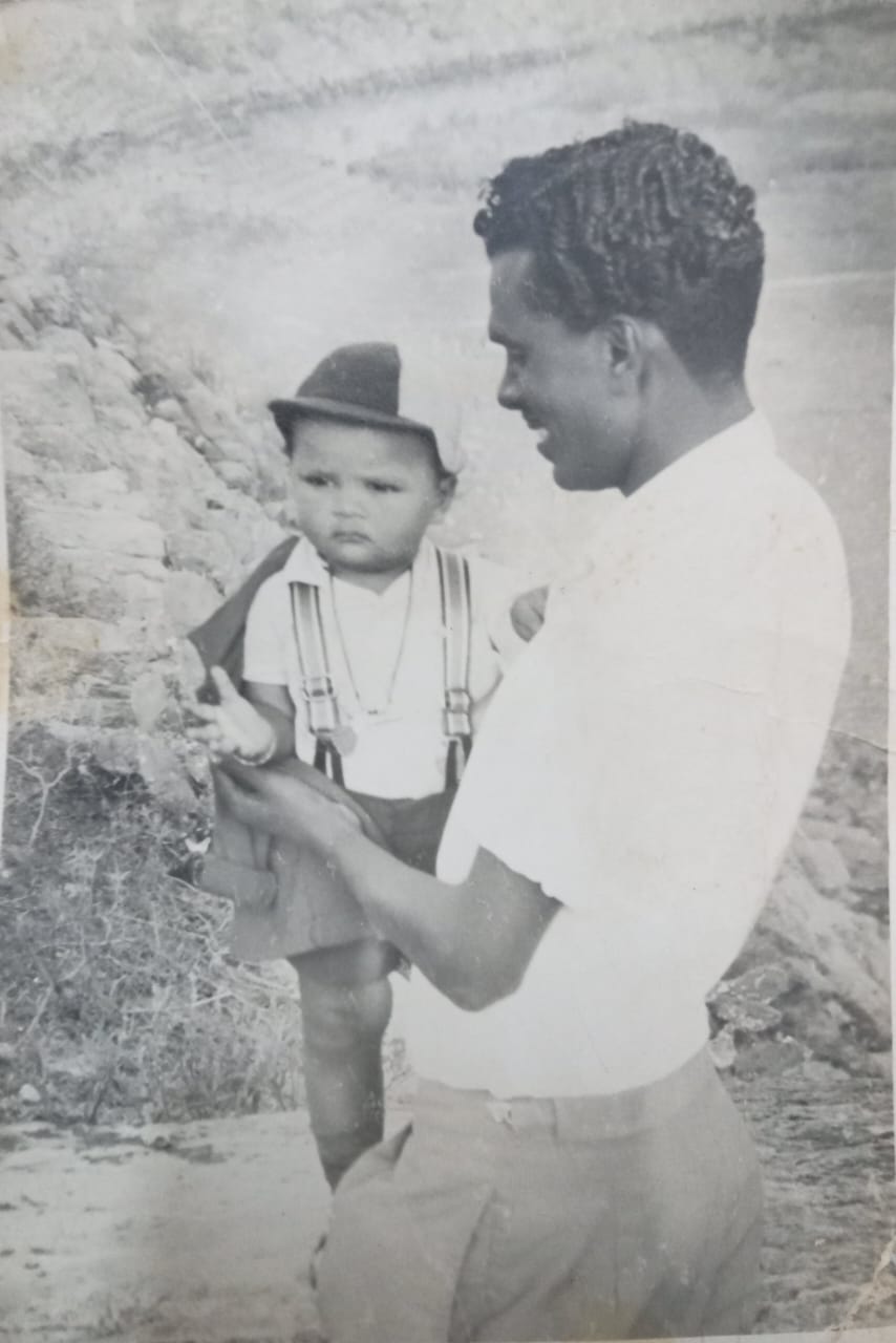 M Jayaramiah with eldest son Jaishankar Jayaramiah, who later became an international journalist
